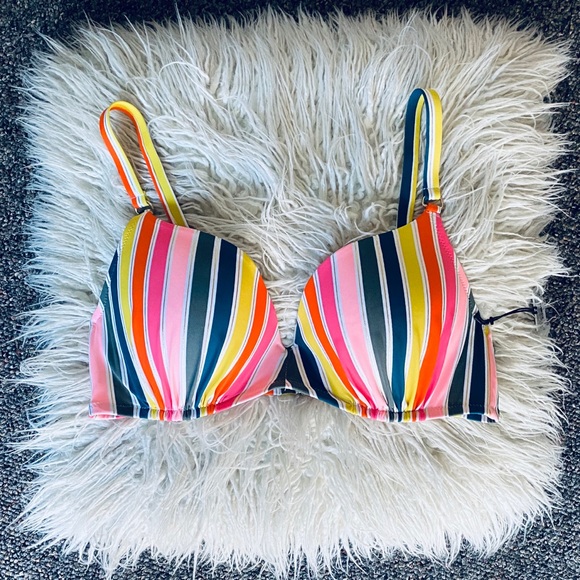 Shade & Shore Other - NWT Bikini Top 🌈 OBO